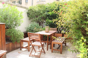 Spacious cocoon 2 steps from the Eiffel Tower